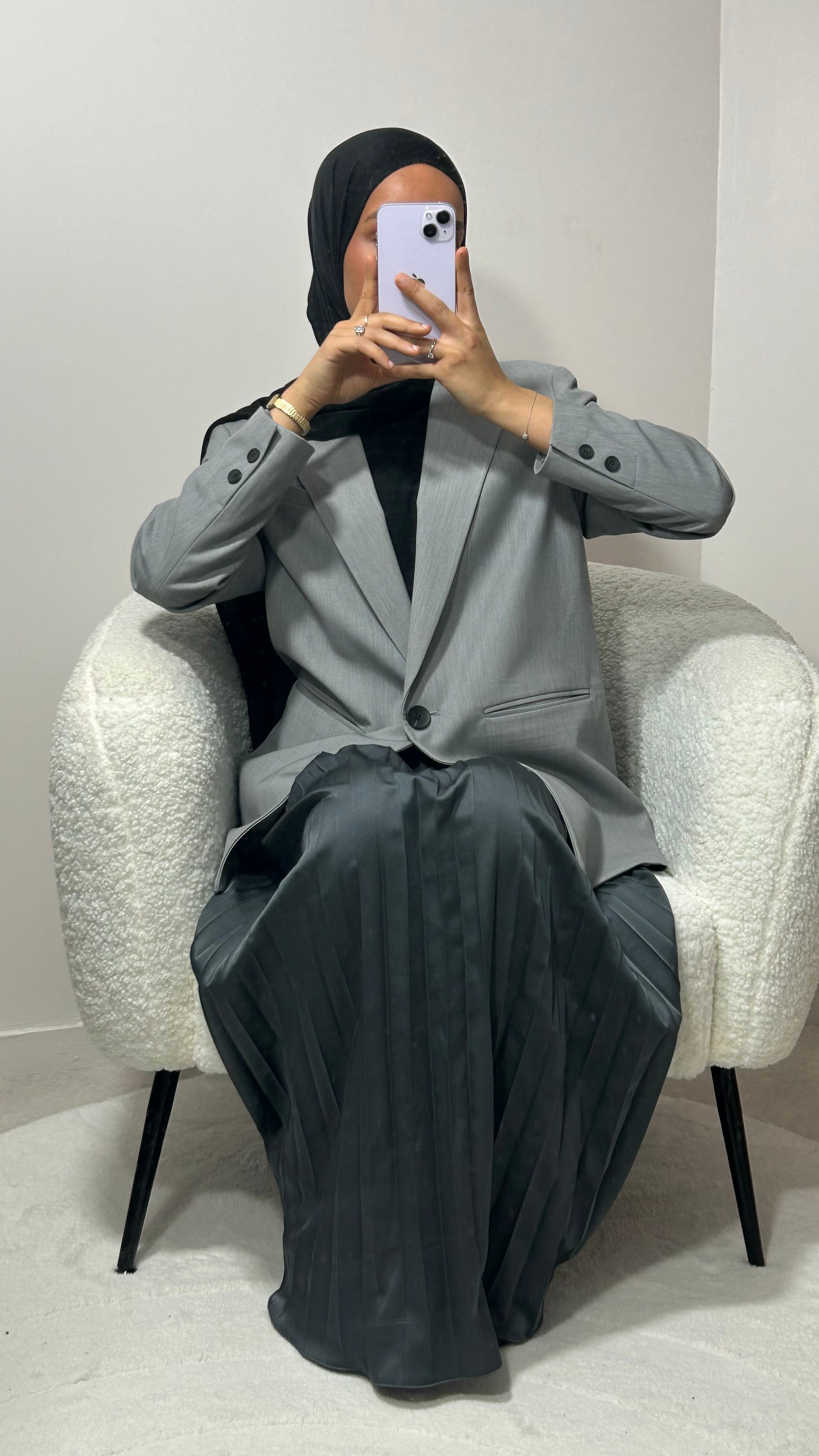 JUPE PLISSÉE GRIS FONCÉ